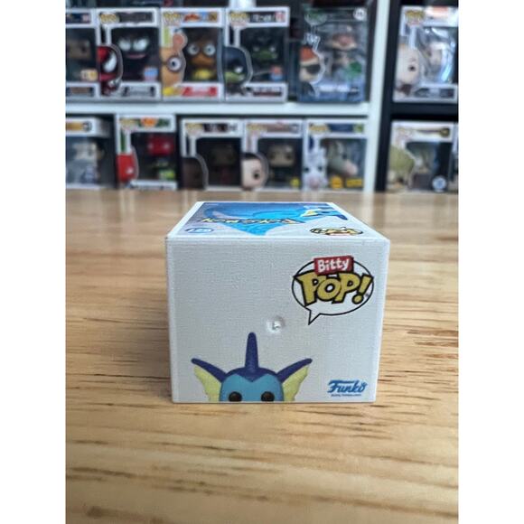 BITTY Vaporeon Pokemon Funko Pop #627 Pokémon Vinyl Figure TCG Eevee Niantic - Picture 5 of 6